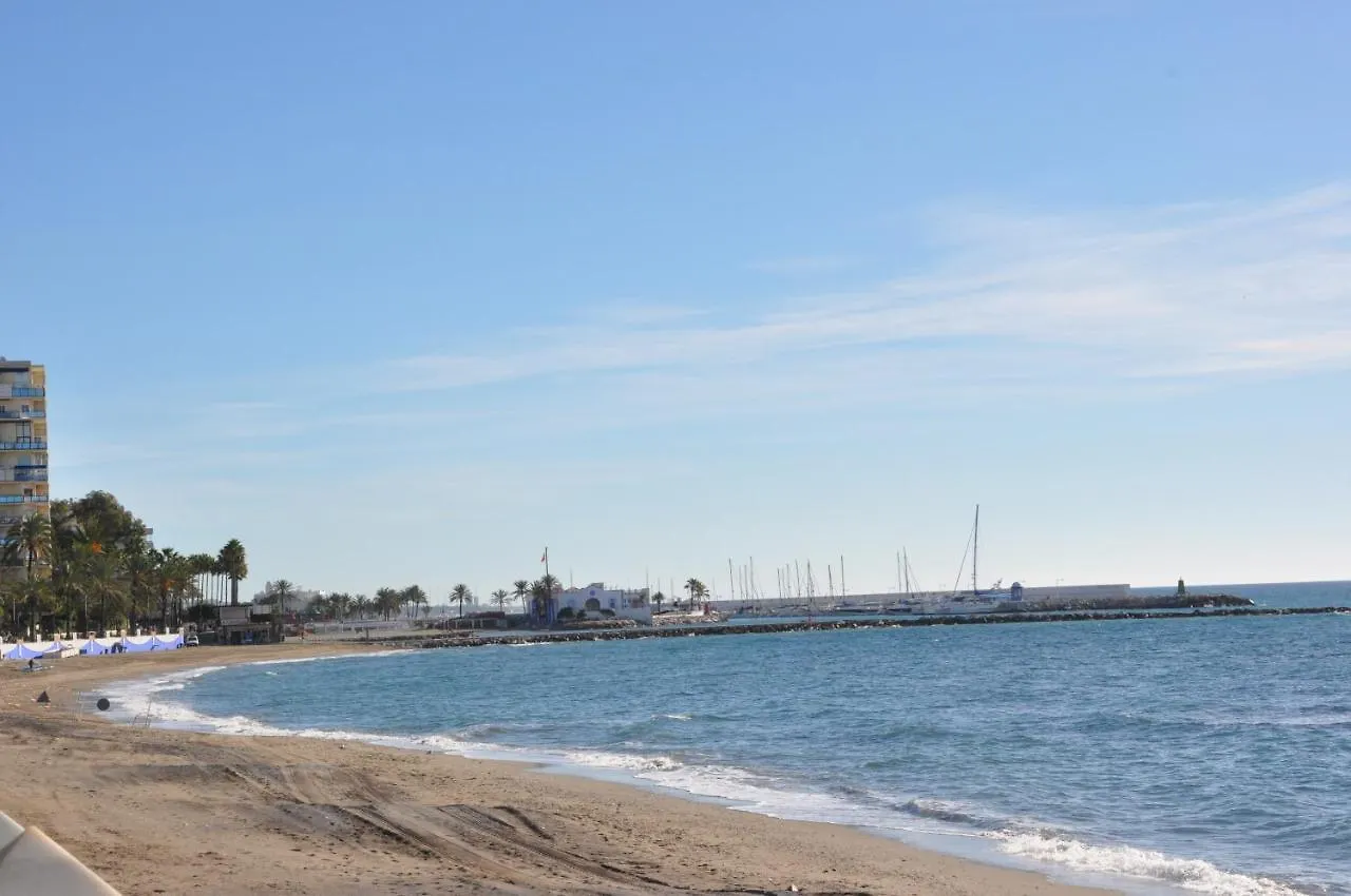 Marbella House Penthouse Apartment 0*,