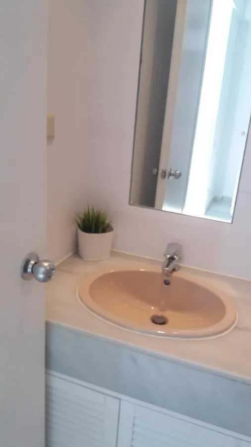 Marbella House Penthouse Apartman 0*,